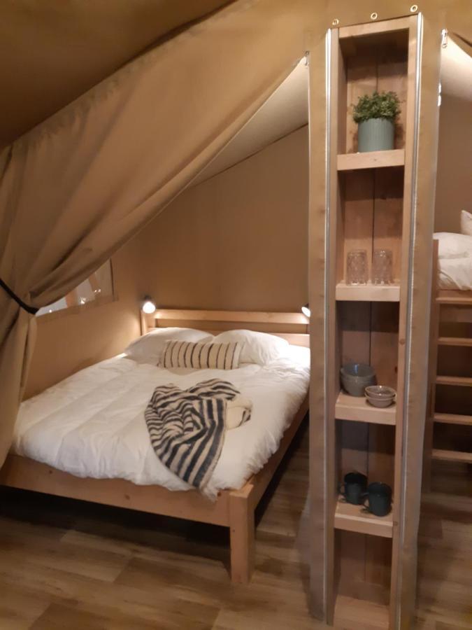 Tente Familiale Au Camping Hautoreille Bannes  Exteriér fotografie